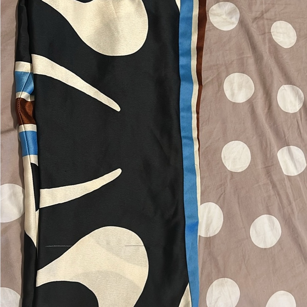 Brand new Zara women’s pants ! Good for summer or vacation.
